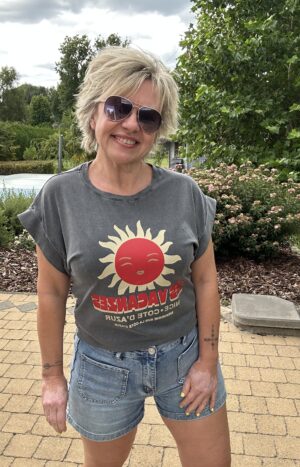 T-shirt HOLIDAY