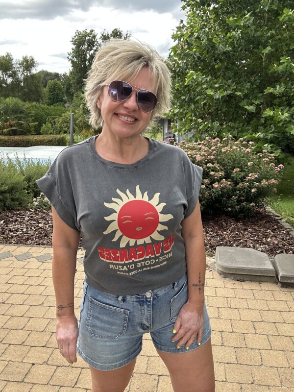 T-shirt HOLIDAY