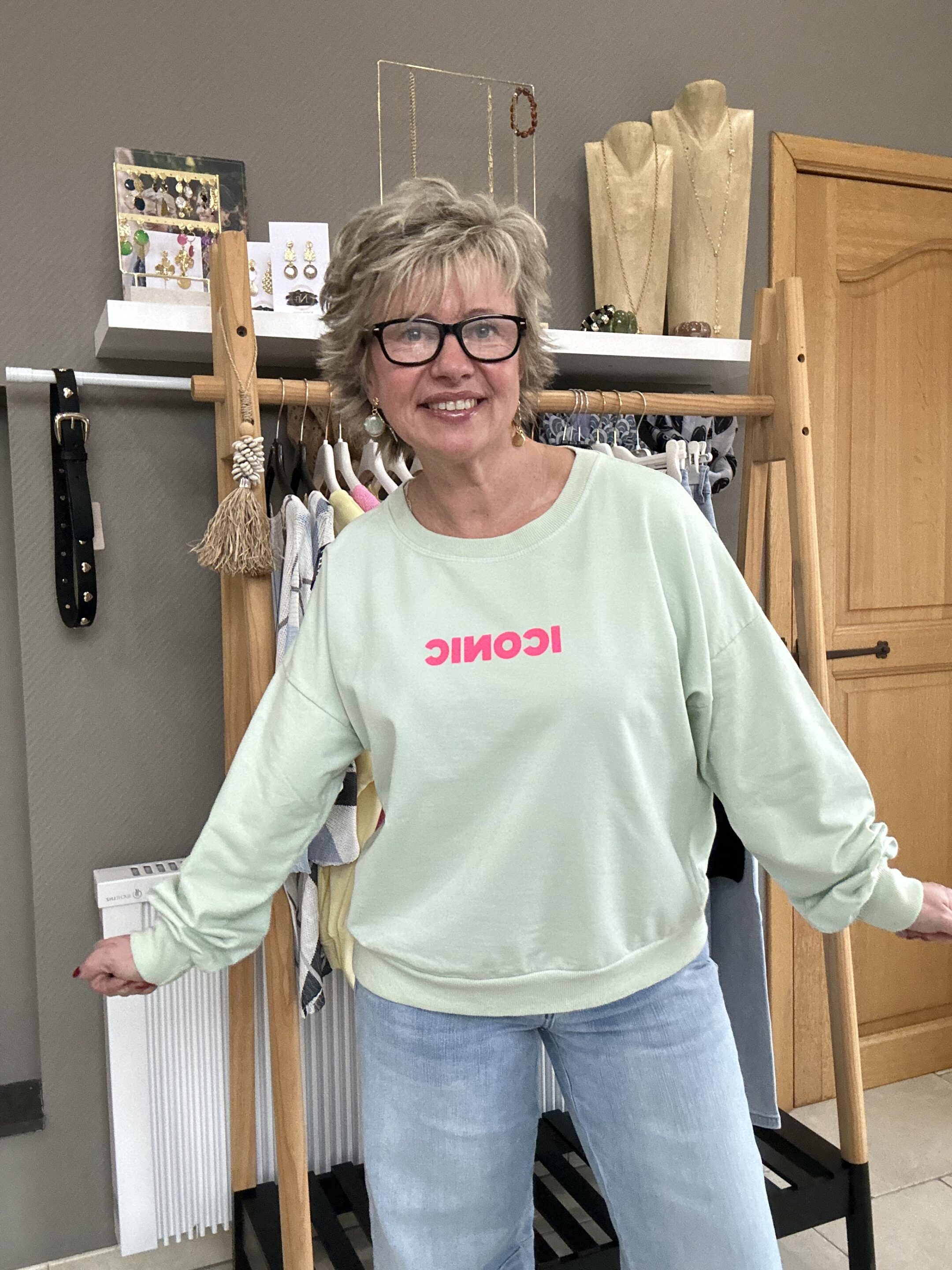 Sweat ICONIC version printanière – Image 3